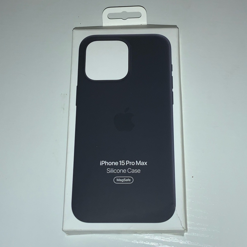 Apple iPhone 15 Pro Max Silicone Case - Black